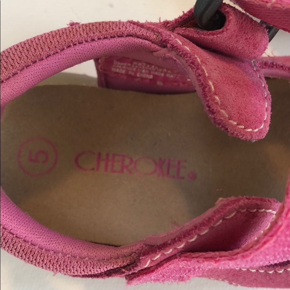 Cherokee Sandals - Picture 5 of 6